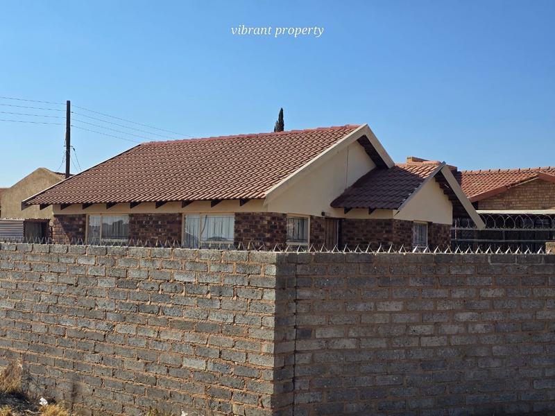 2 Bedroom Property for Sale in Mmabatho North West